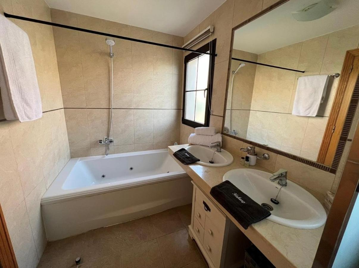Villa Eva - New To The Market, Fully Refurbished Licensed Villa - Private Pool Caleta de Fuste Extérieur photo