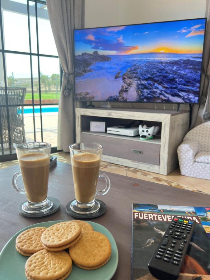 Villa Eva - New To The Market, Fully Refurbished Licensed Villa - Private Pool Caleta de Fuste Extérieur photo