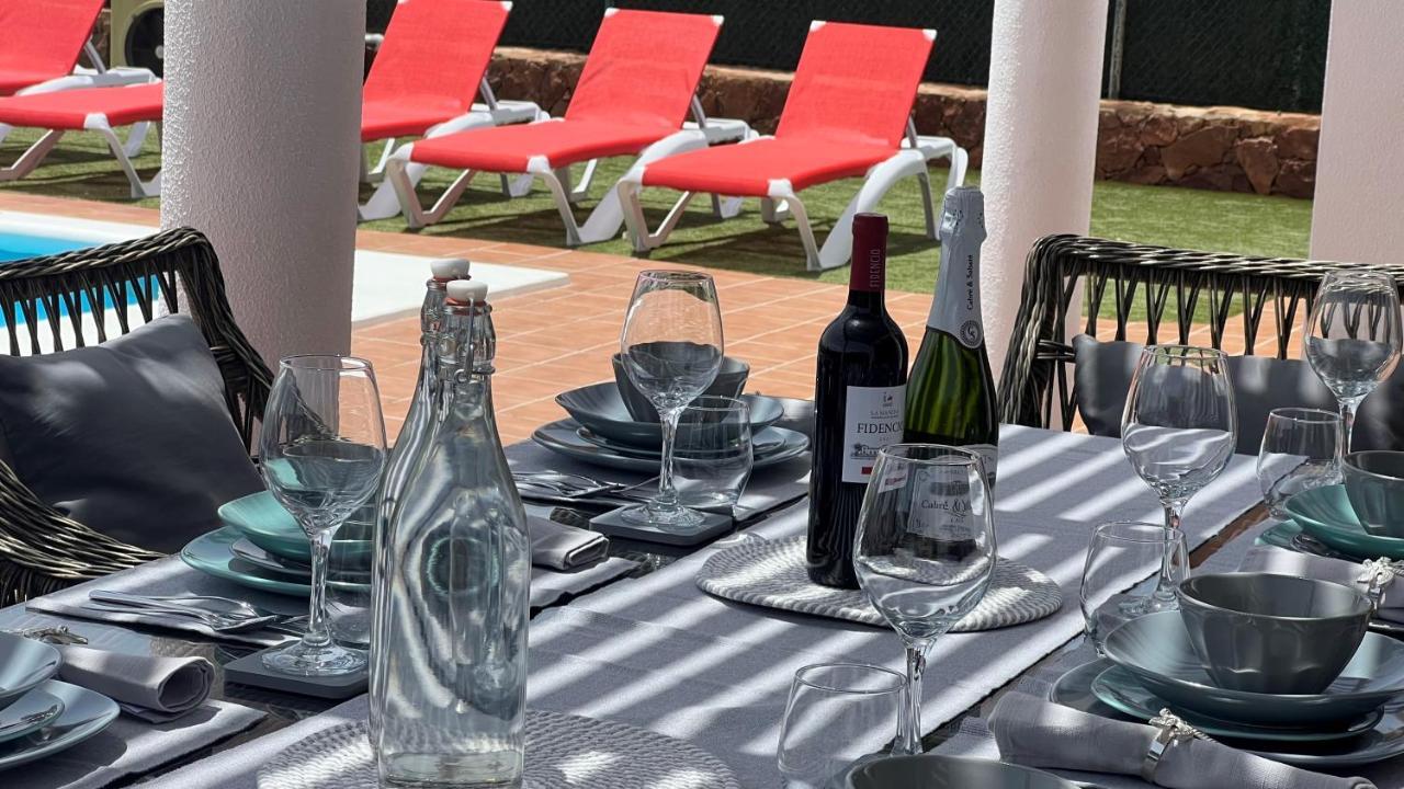 Villa Eva - New To The Market, Fully Refurbished Licensed Villa - Private Pool Caleta de Fuste Extérieur photo